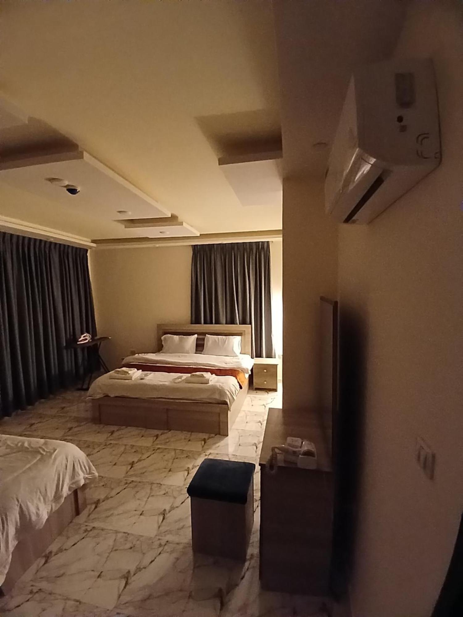 Dream House Hotel จีราช ภายนอก รูปภาพ
