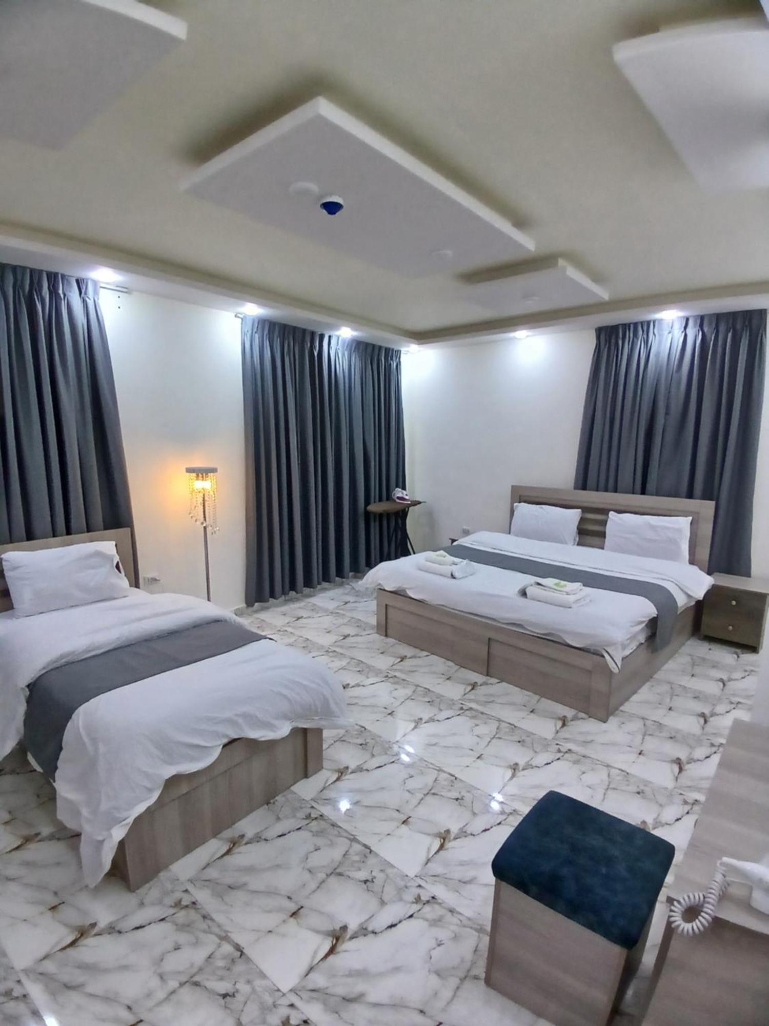 Dream House Hotel จีราช ภายนอก รูปภาพ