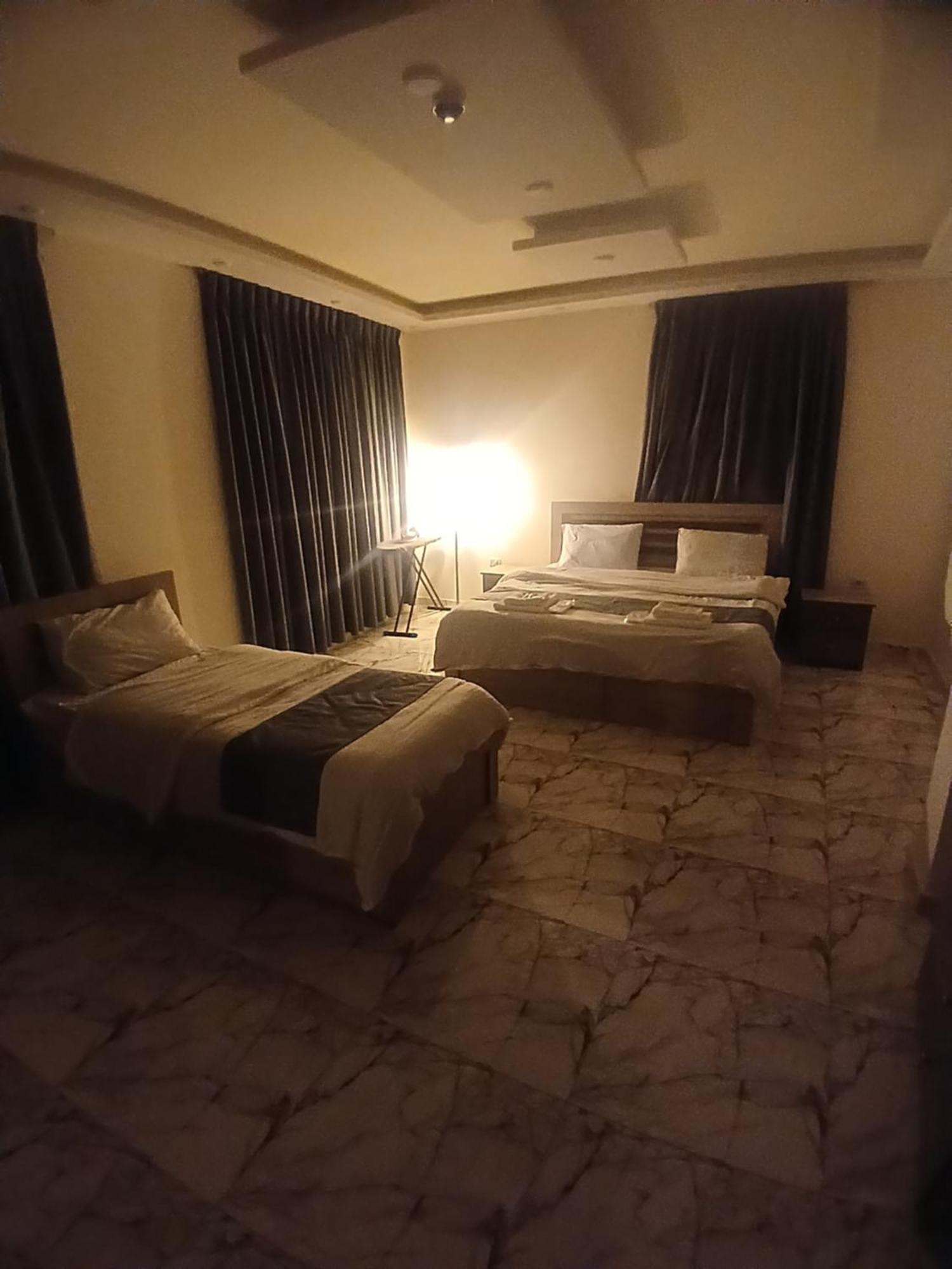 Dream House Hotel จีราช ภายนอก รูปภาพ